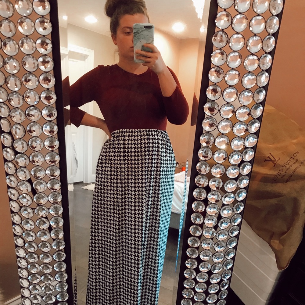 • Burgundy & Houndstooth Maxi Dress •